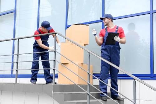 Local removal truck hire service for Mayfair moves